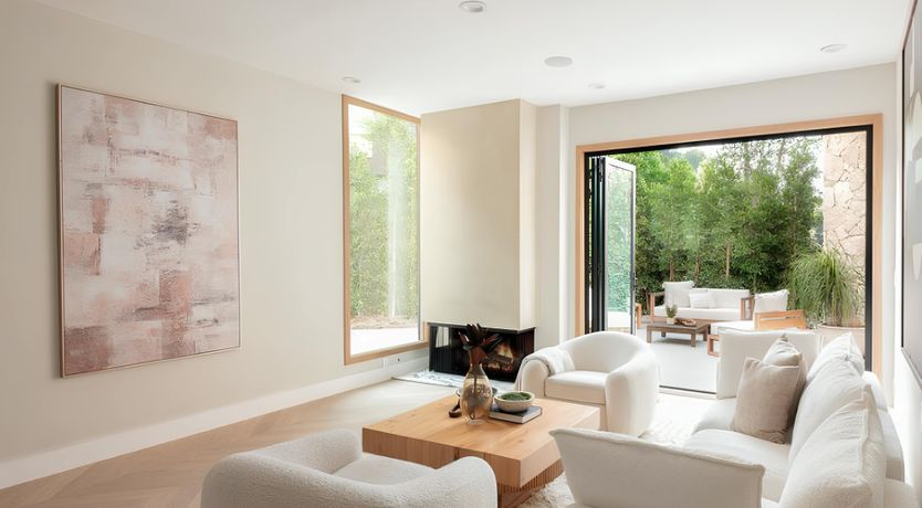 Photo of Studio City Sun