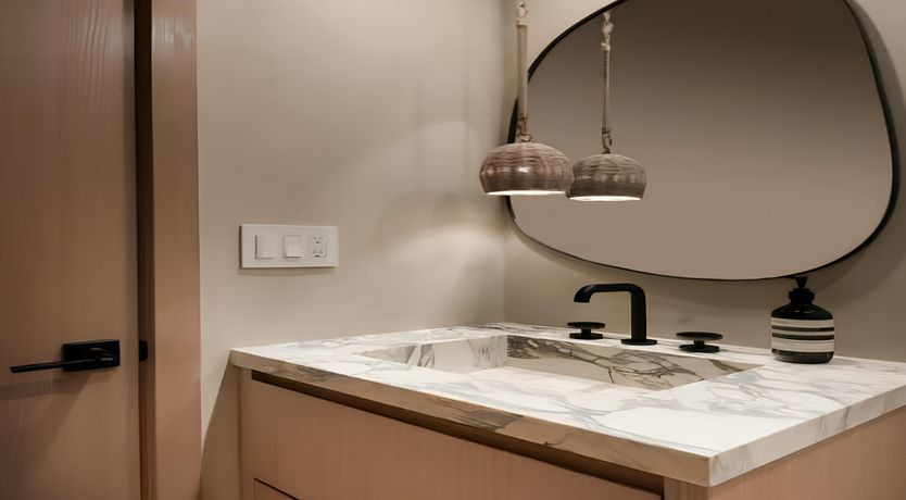 Photo of Studio City Sun