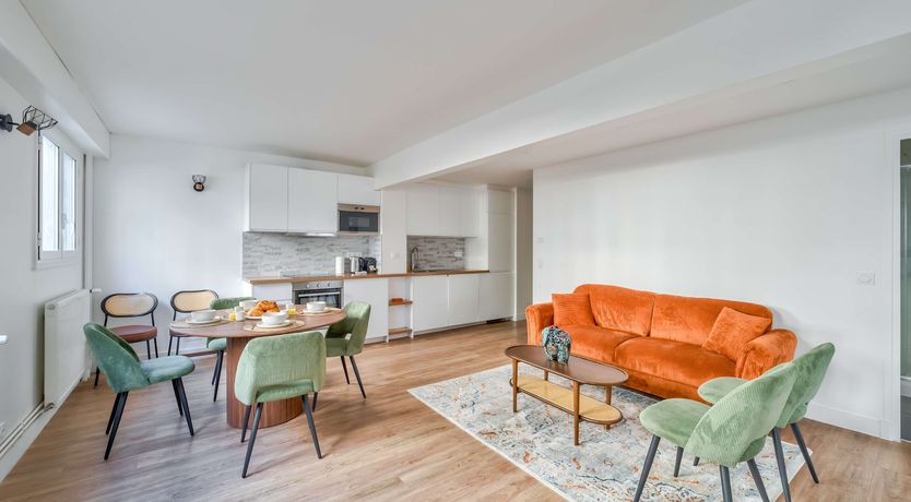 Photo of An Eiffel Walk