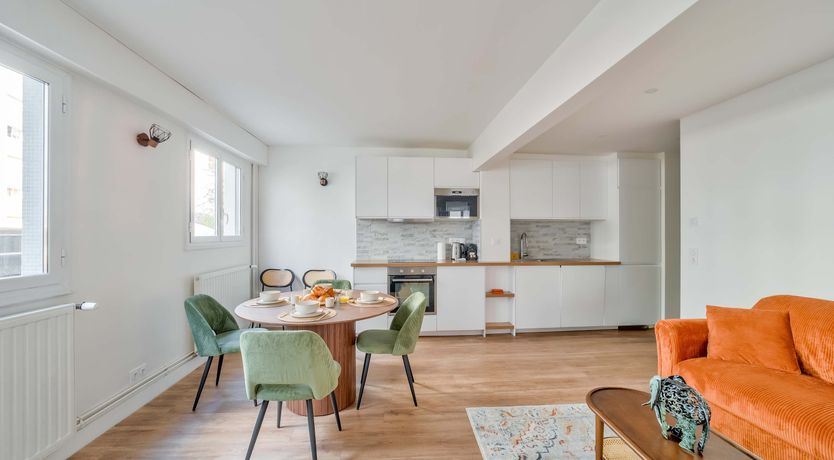 Photo of An Eiffel Walk