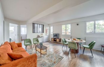 An Eiffel Walk Holiday Home