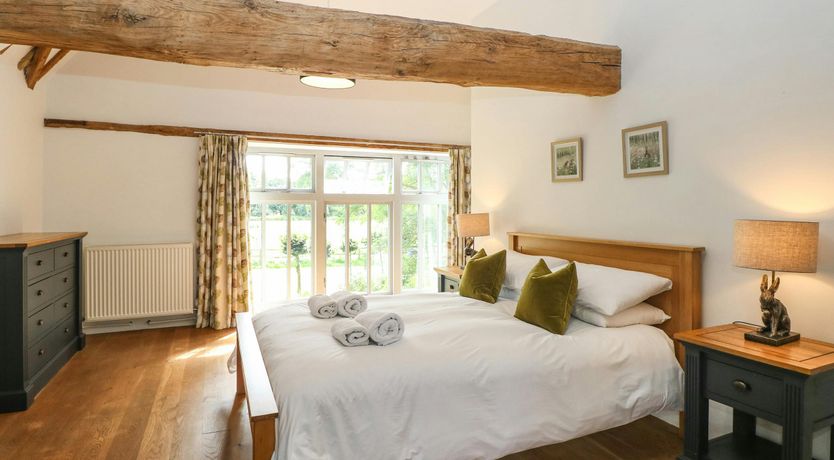 Photo of Ivy & Crimson