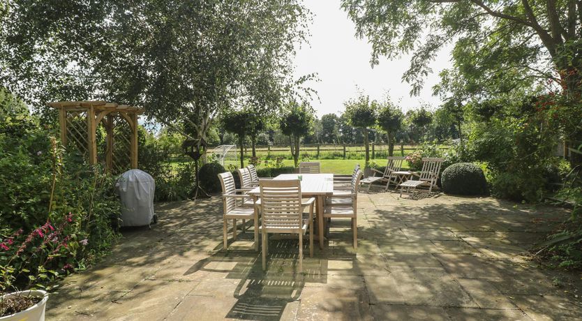 Photo of Ivy & Crimson