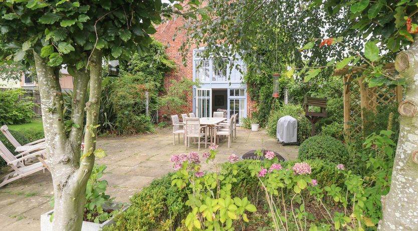 Photo of Ivy & Crimson