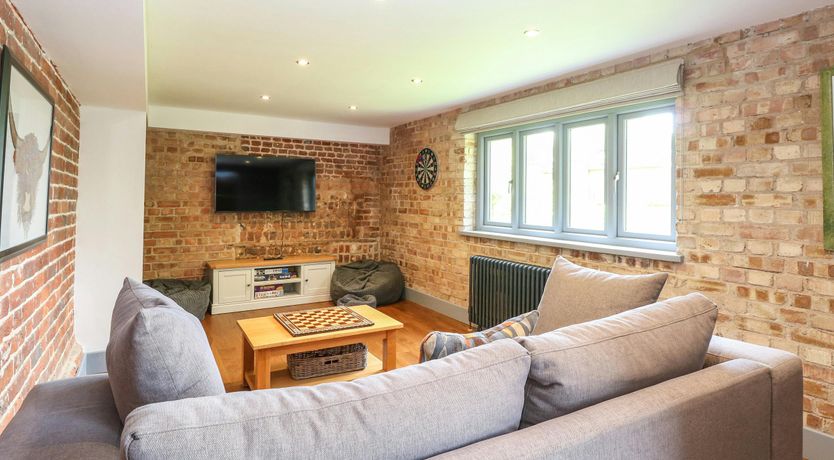 Photo of Ivy & Crimson