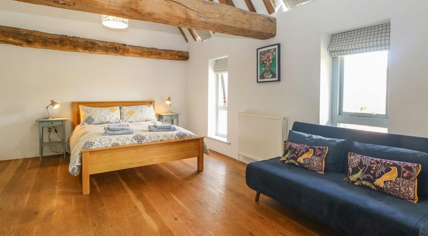 Photo of Ivy & Crimson