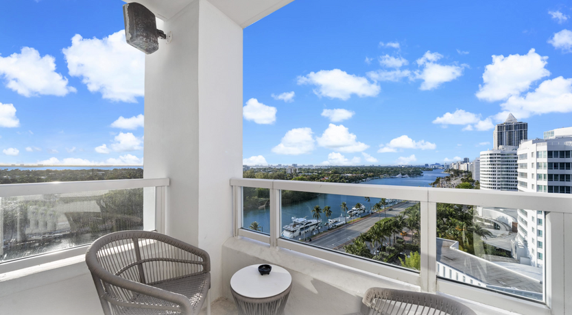 Photo of Sapphire Suite