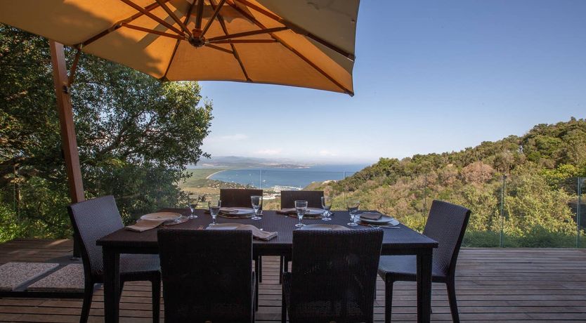 Photo of Archipelago Aura