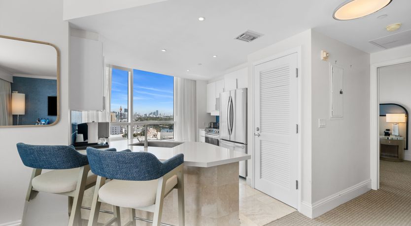 Photo of Drifting on the Ocean