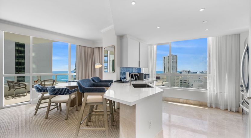 Photo of Drifting on the Ocean