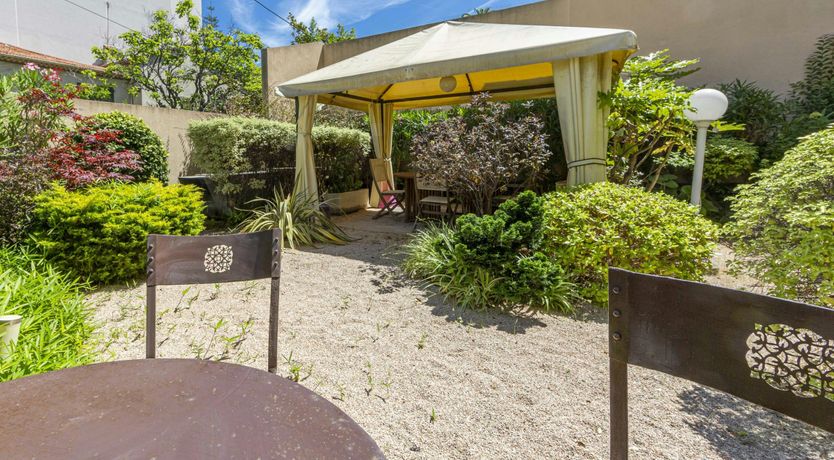 Photo of Harbour & Pearl