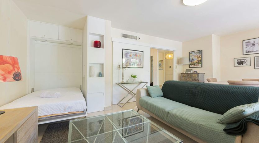 Photo of Harbour & Pearl