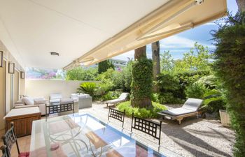 Harbour & Pearl Holiday Home