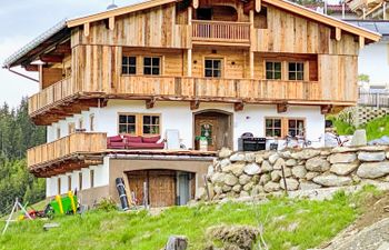 Almchalet Zillertal Apartment 2 Holiday Home