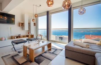 Bella Holiday Home