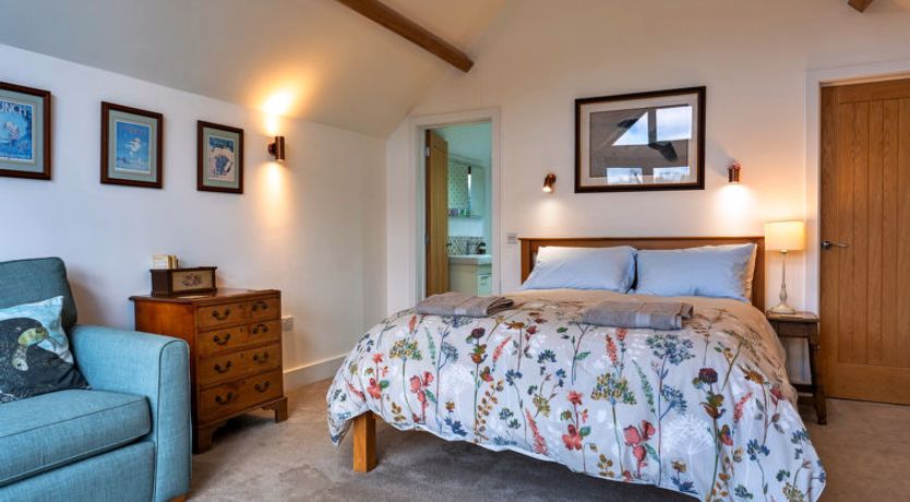 Photo of Lower Netherdowns