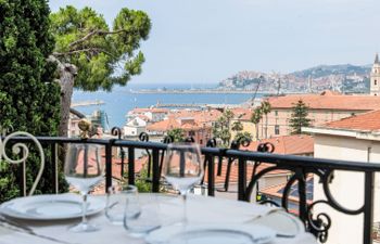 Villa Pinarello Holiday Home