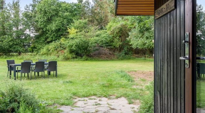 Photo of "Wenche" - 840m from the sea