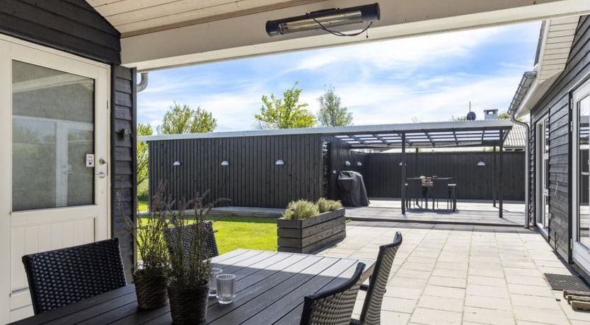 Photo of "Herwarth" - 400m from the sea