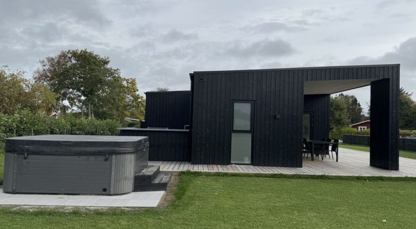 Photo of "Barnet" - 180m to the fjord