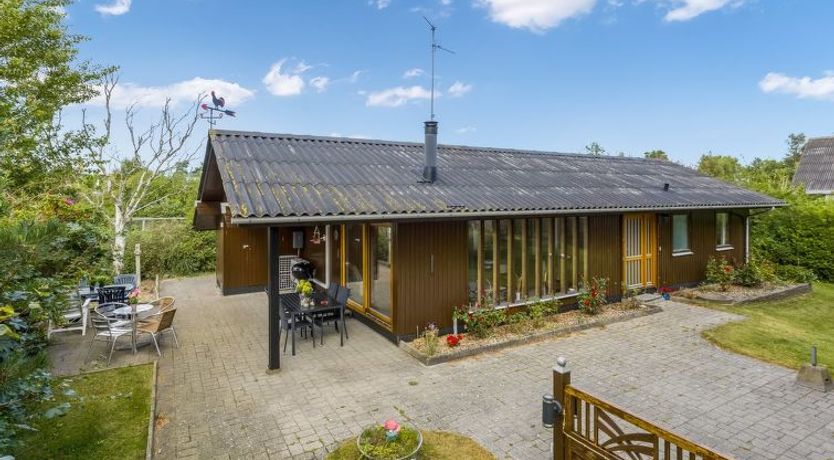 Photo of "Naema" - 500m from the sea