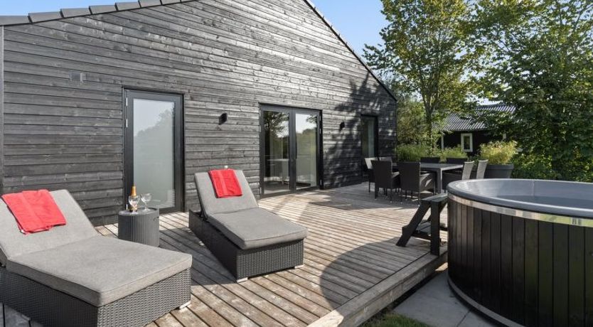 Photo of "Harri" - 400m from the sea