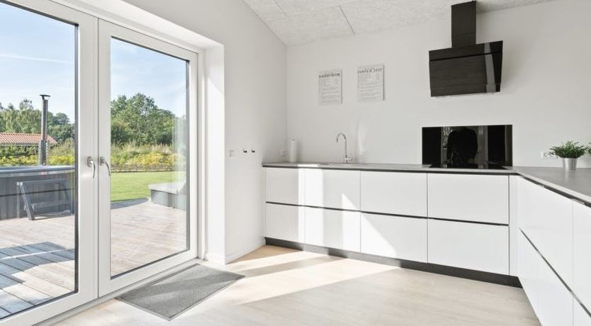 Photo of "Harri" - 400m from the sea