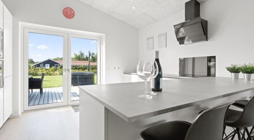 Photo of "Harri" - 400m from the sea