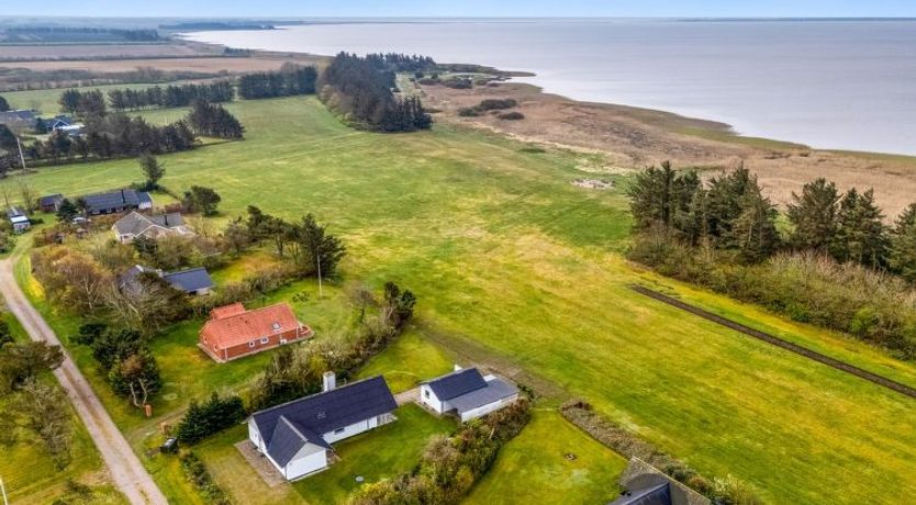 Photo of "Moreen" - 200m to the fjord