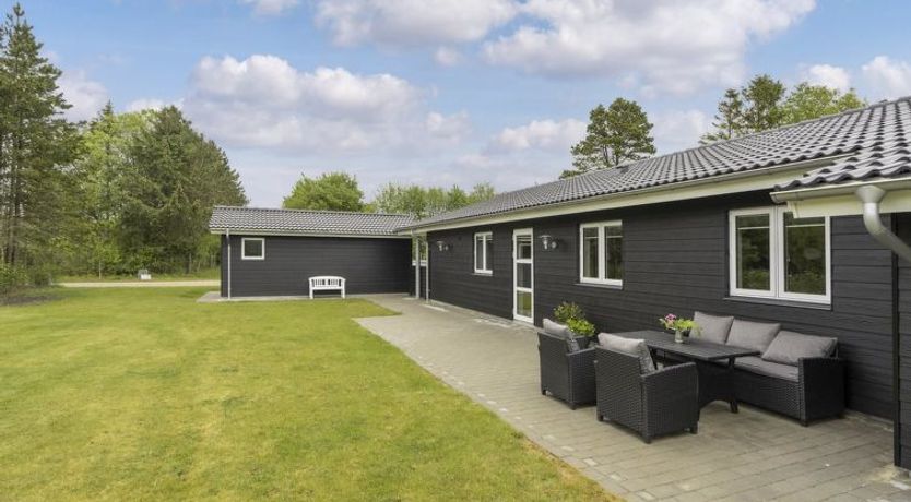 Photo of "Gardi" - 14km from the sea