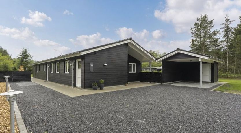 Photo of "Gardi" - 14km from the sea