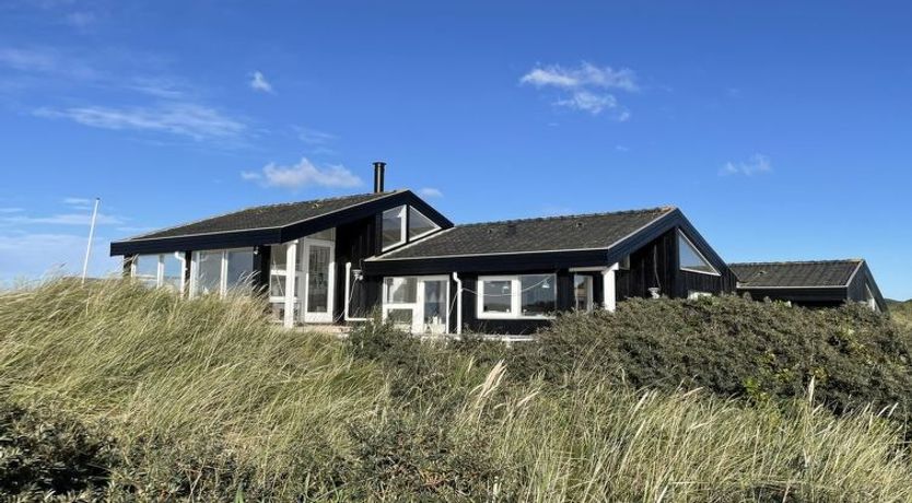 Photo of "Annaliese" - 175m from the sea