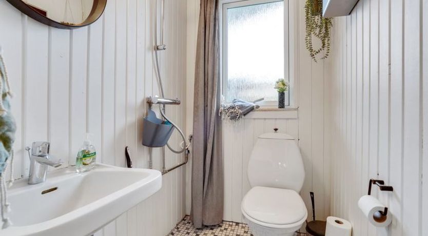 Photo of "Maybrit" - 50m from the sea