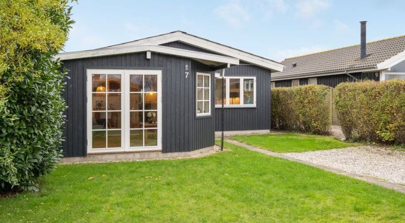 Photo of "Maybrit" - 50m from the sea