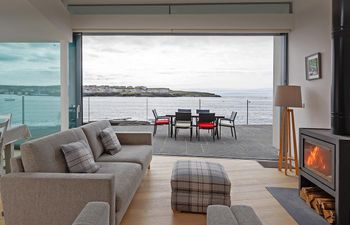 In The Sea At Kilkee Holiday Home