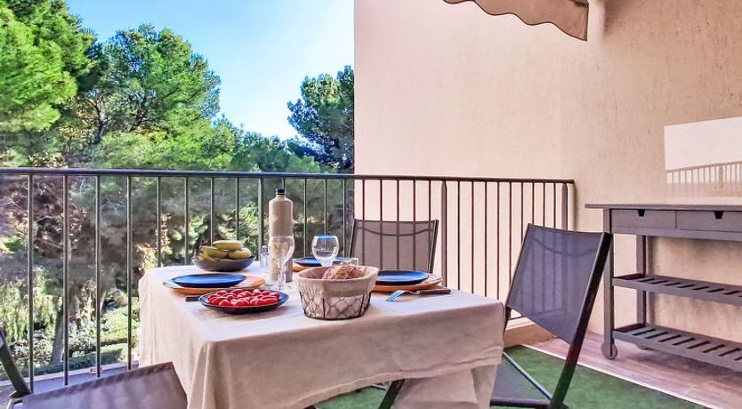 Photo of Le Luberon Loisirs Apartment 3