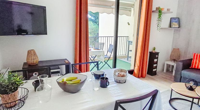 Photo of Le Luberon Loisirs Apartment 3