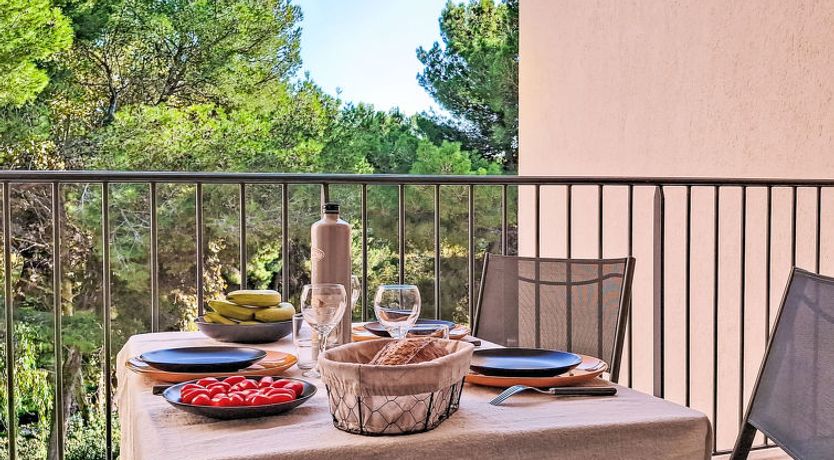 Photo of Le Luberon Loisirs Apartment 3