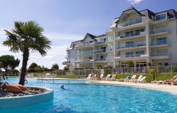 Le Domaine de Fontenelles Holiday Home