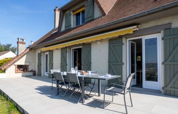 Les Jonquilles Holiday Home 2 Holiday Home