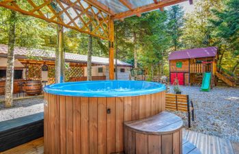 Carski Raj Holiday Home