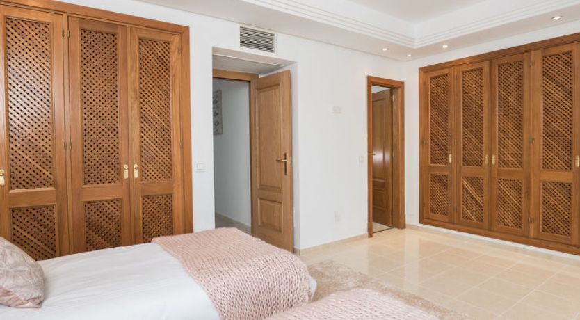 Photo of Perla Blanca