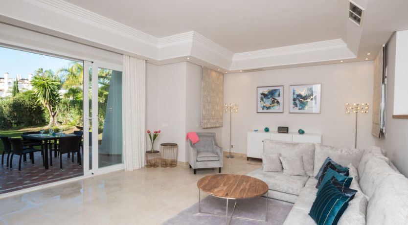 Photo of Perla Blanca