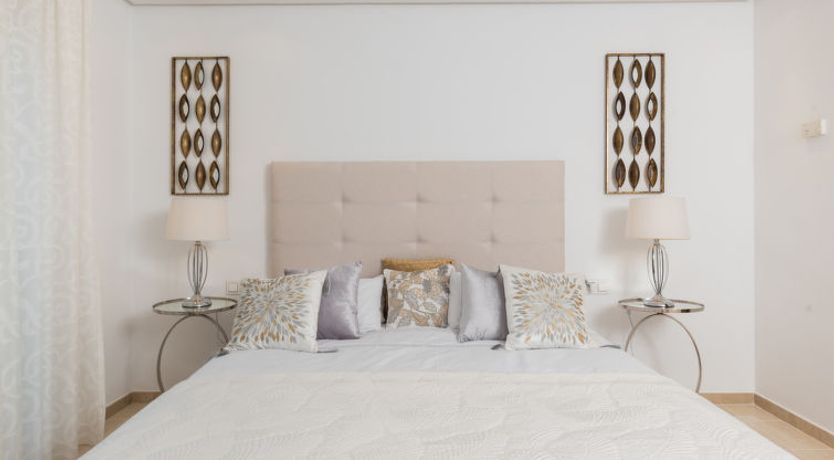 Photo of Perla Blanca