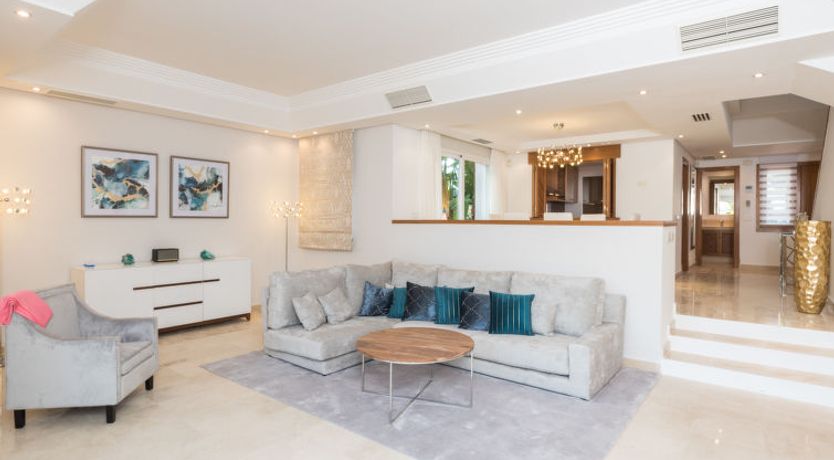 Photo of Perla Blanca