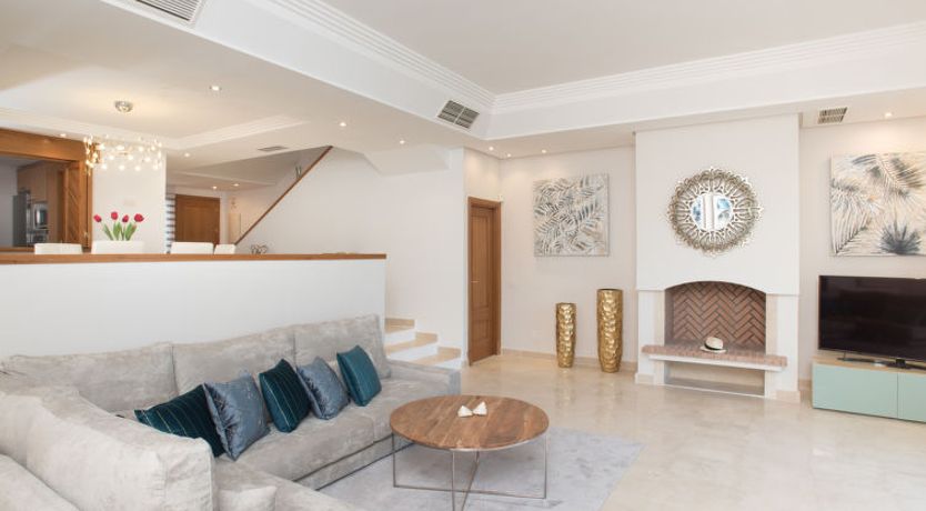 Photo of Perla Blanca