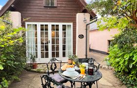 Photo of old-coach-house-ellicombe