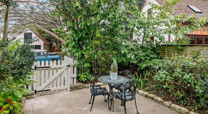 Photo of Old Coach House, Ellicombe