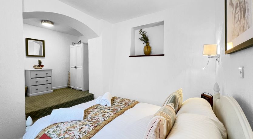 Photo of Old Coach House, Ellicombe