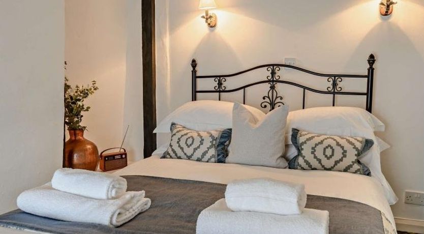 Photo of Grooms Cottage, Ellicombe